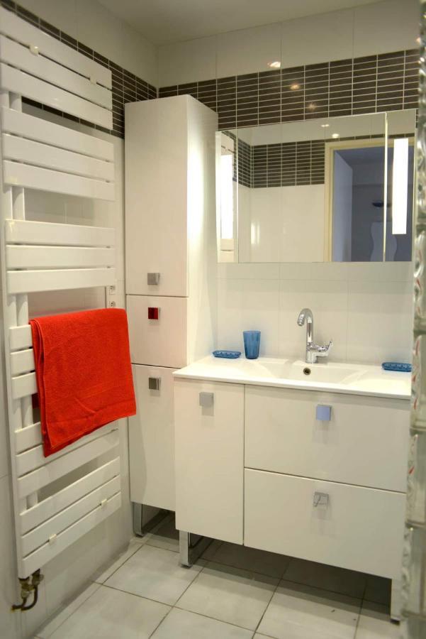 F3 Climatise-Terrasse 30 M2- Parking-Antigone Daire Montpellier Dış mekan fotoğraf